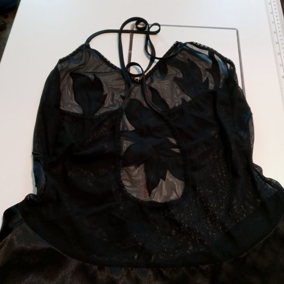 Lace Lingerie - Picture 3 of 6